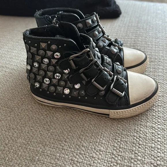 Toddler Leather Sneakers